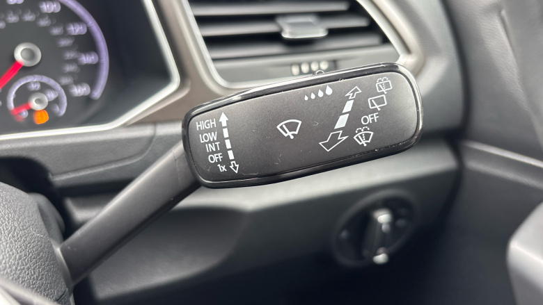 Volkswagen T-Roc 1.5 TSI EVO SE 5dr Petrol Hatchback